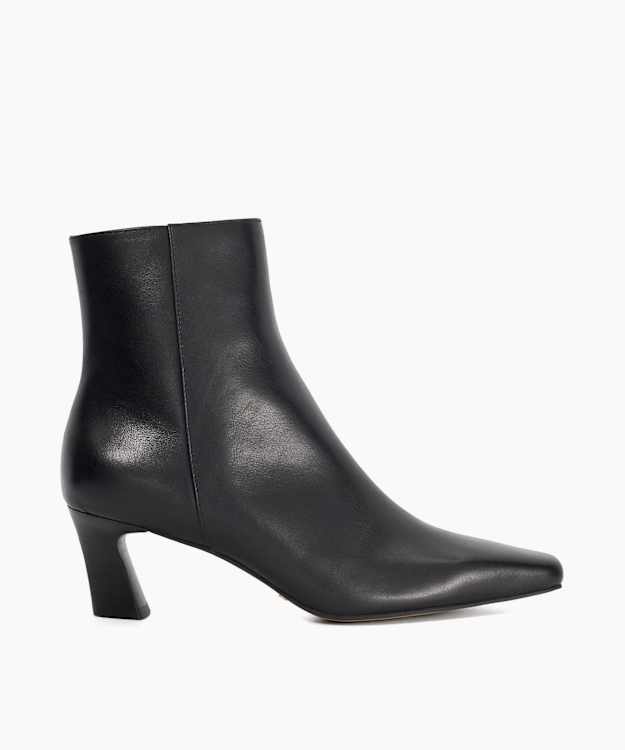 Overly Black - Leather Block Heel Ankle Boots