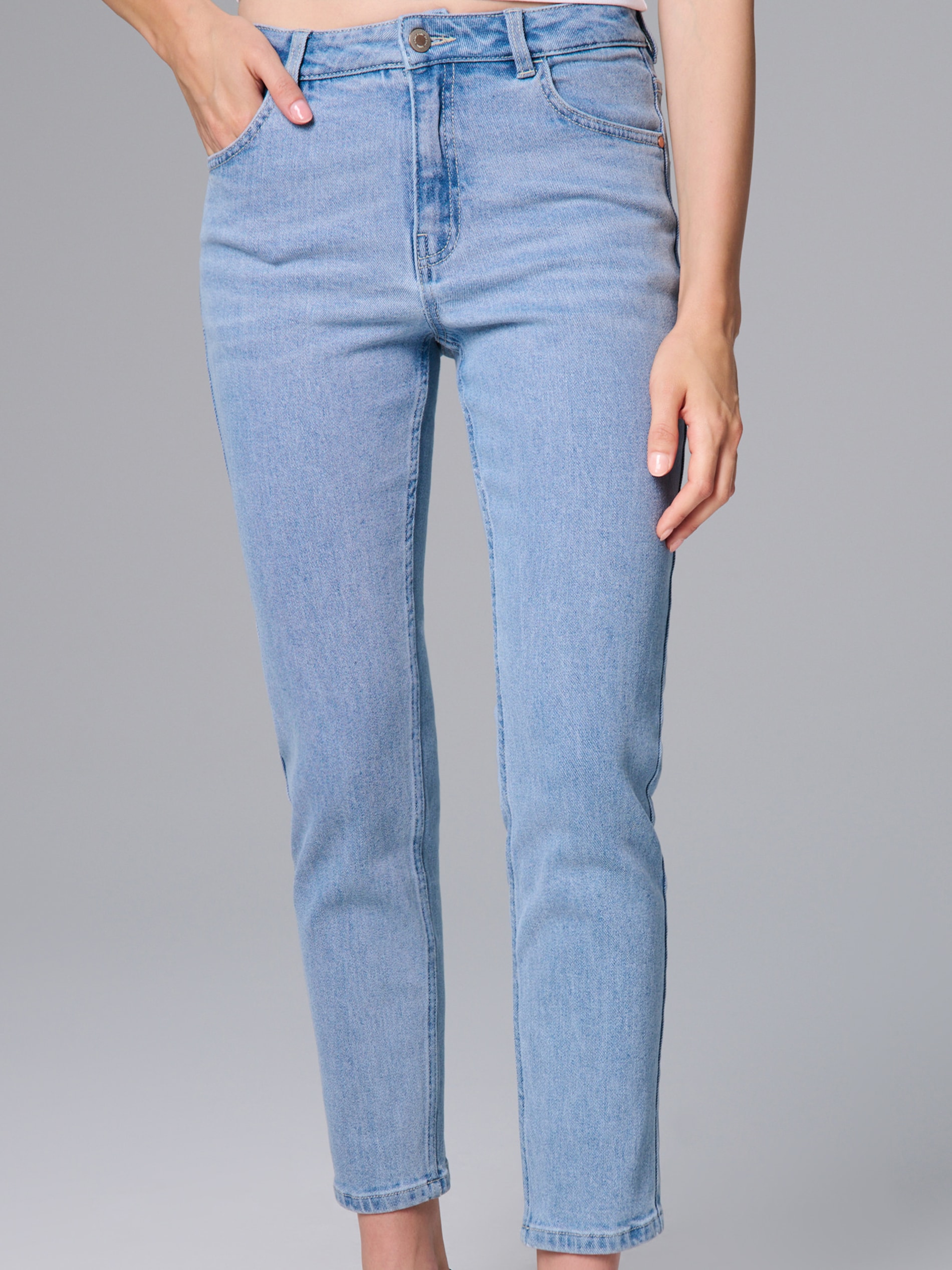 Spodnie jeansowe mom comfort fit