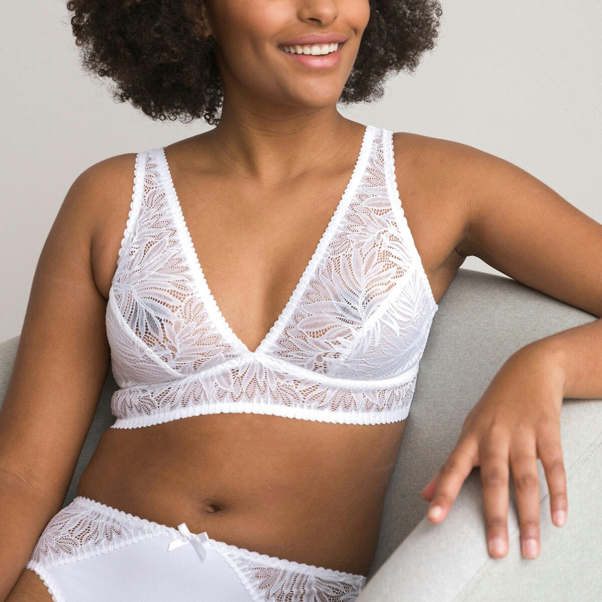 Soutien-gorge foulard sans armatures, en dentelle
