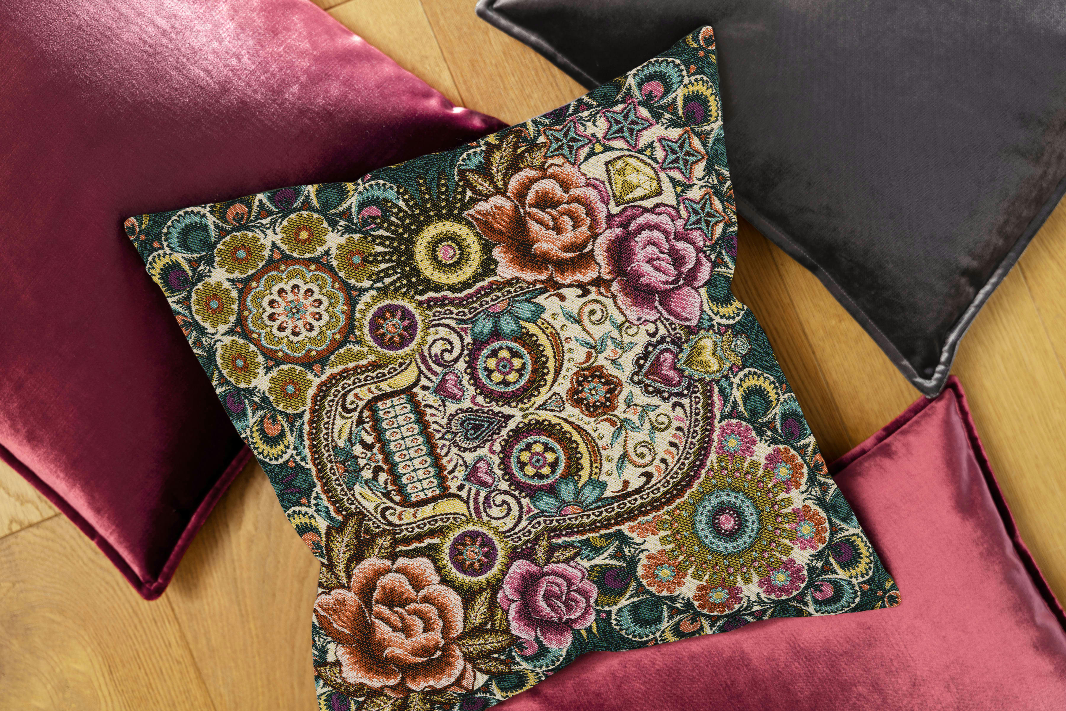 SKULL - Housse de coussin jacquard polyester tête de mort colorée 45x45