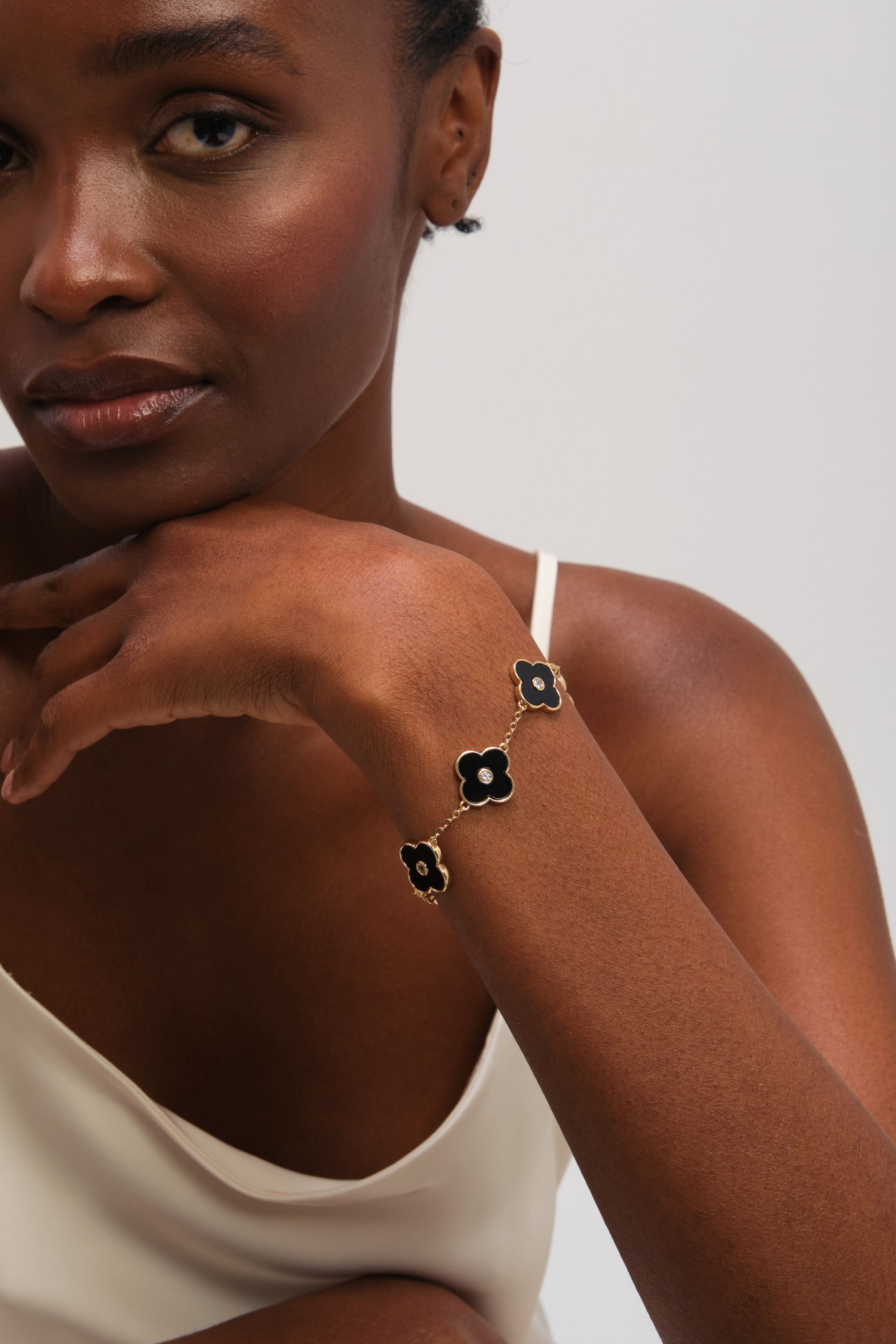 Jon Richard Gold Plated and Jet Polished Clover Bracelet