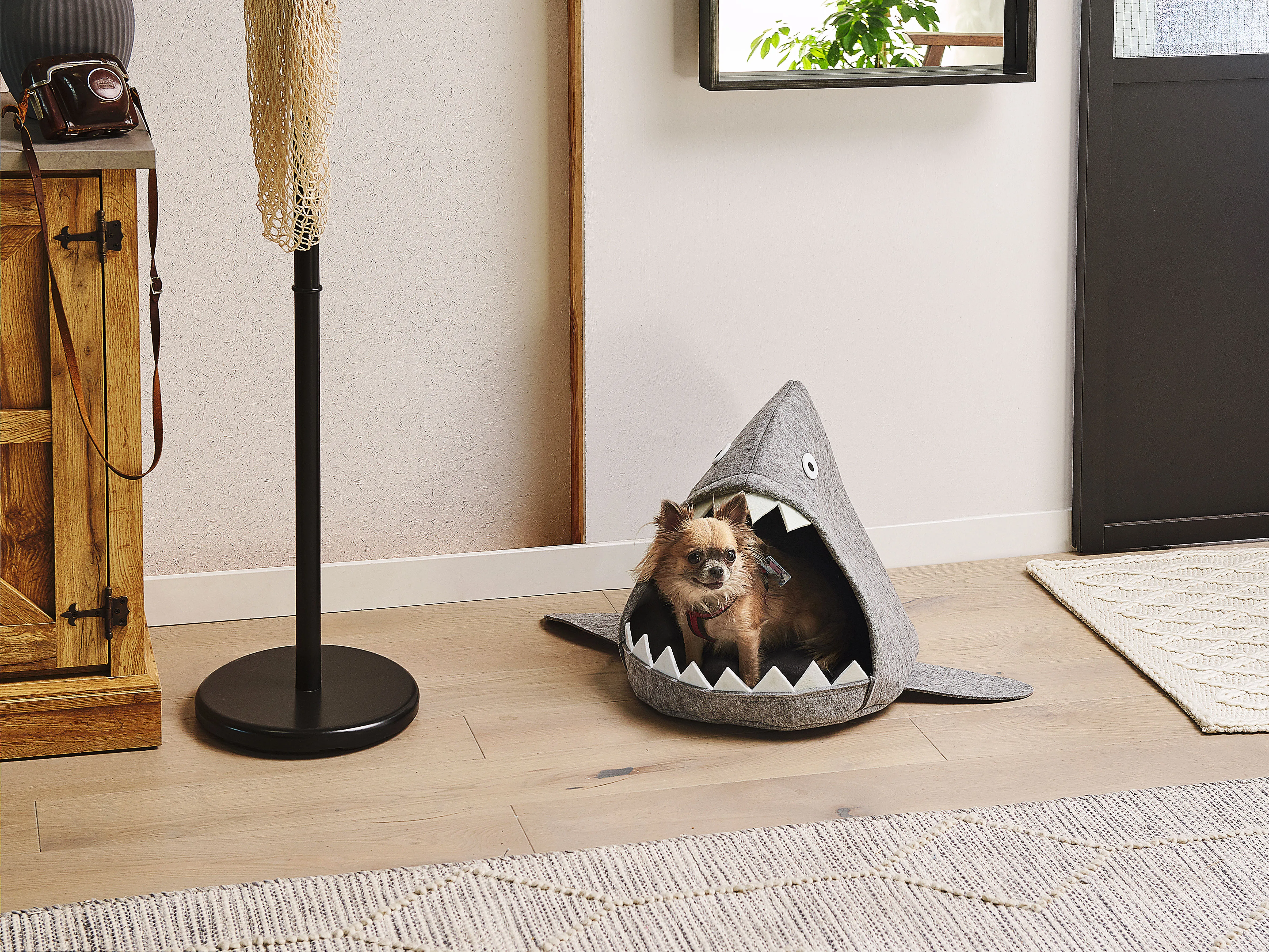 Pet Bed PIRANHA Felt Light Grey