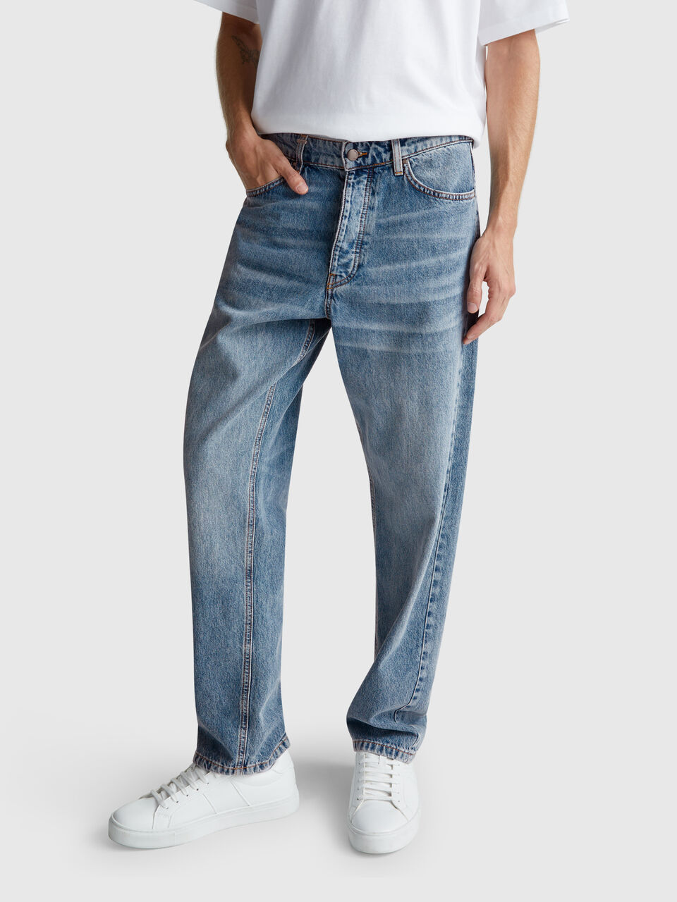 Relaxed fit jeans