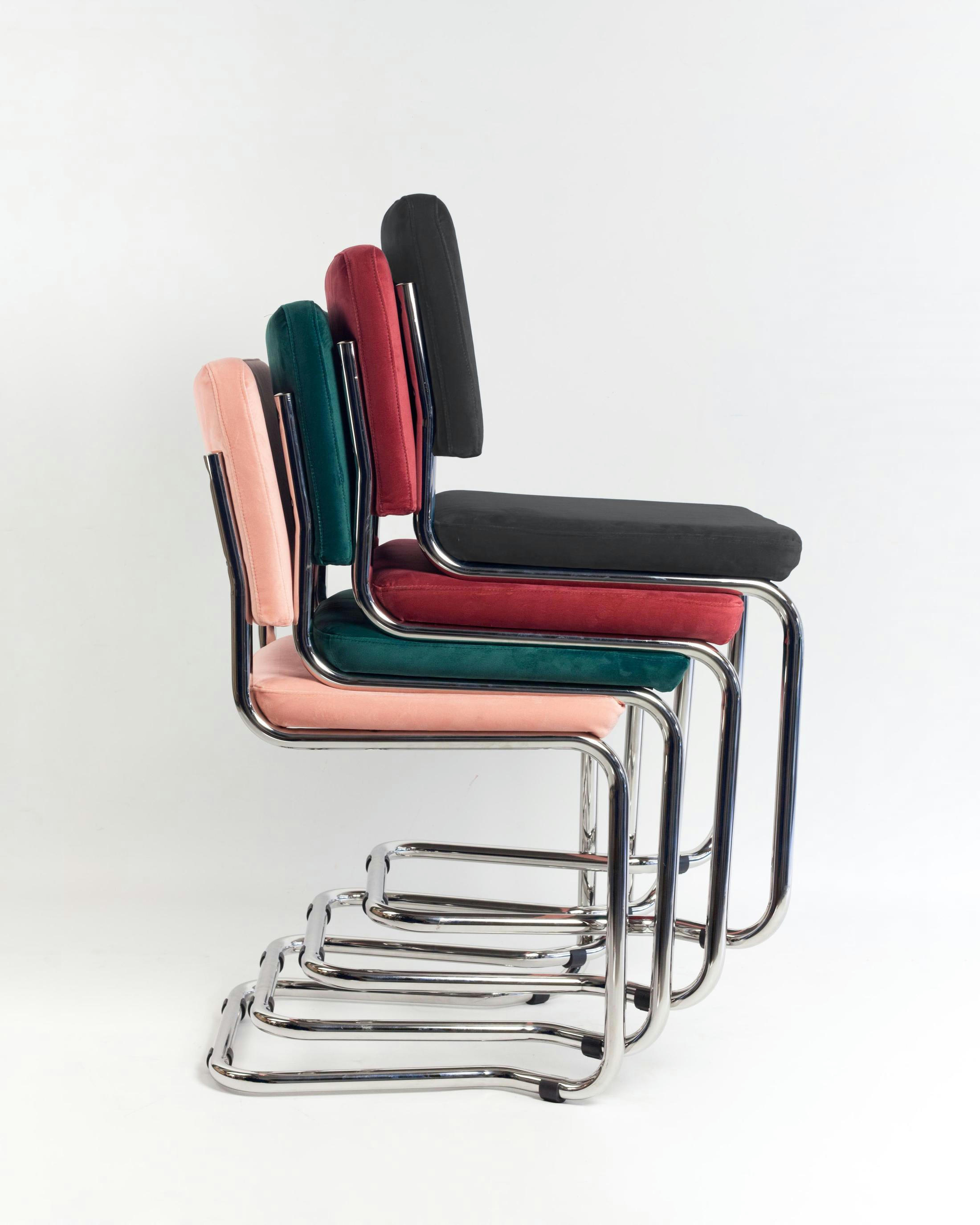 BERTHA - Chaise finition chromé ,en acier, hêtre et tapissé en velours gris.