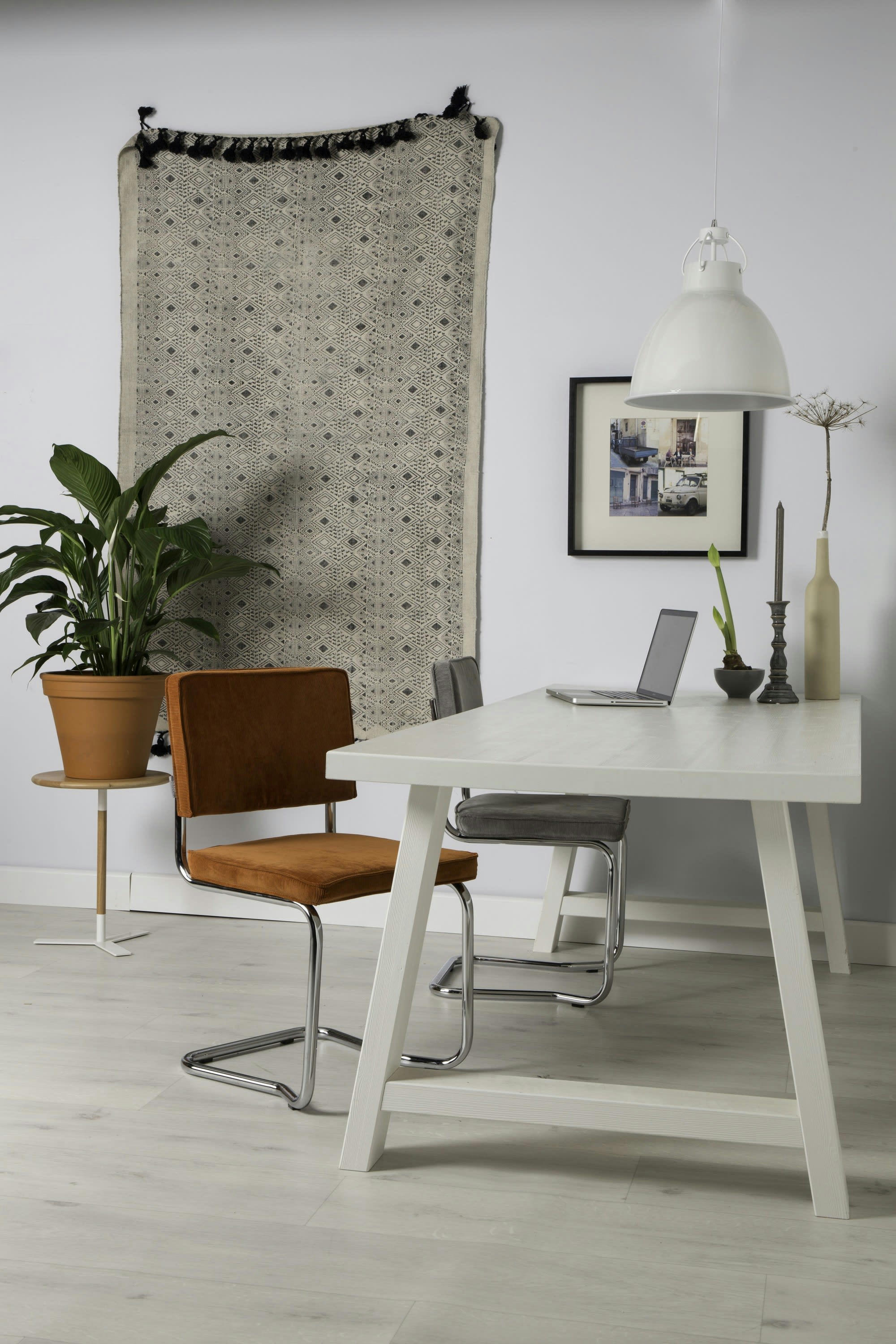 - Chaise en tissue vert