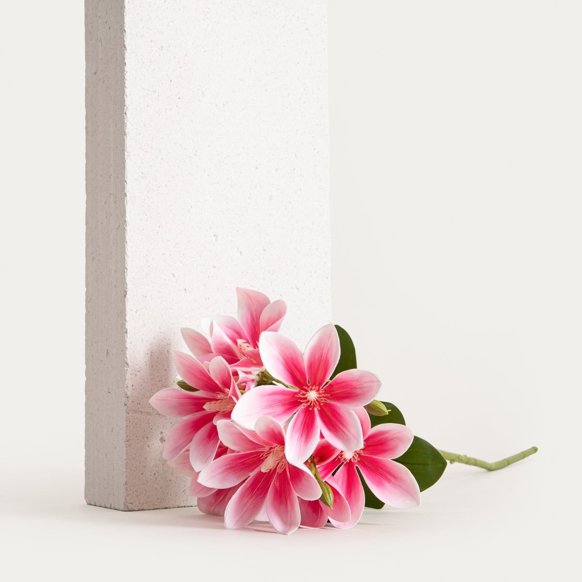 Gałązka sztuczna LILY lilia różowa 75 cm