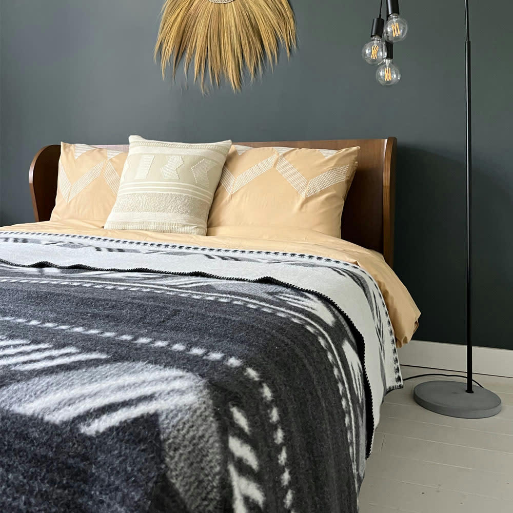 MOCHICA - Couverture en laine noir 200x220