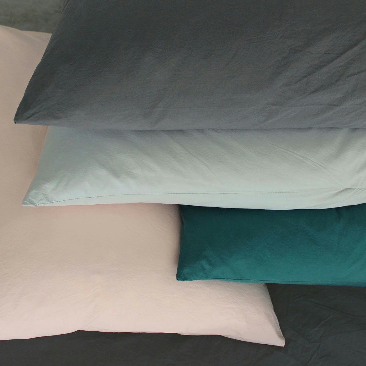 NINON - Taie d'oreiller en percale lavée gris clair 65x65 cm