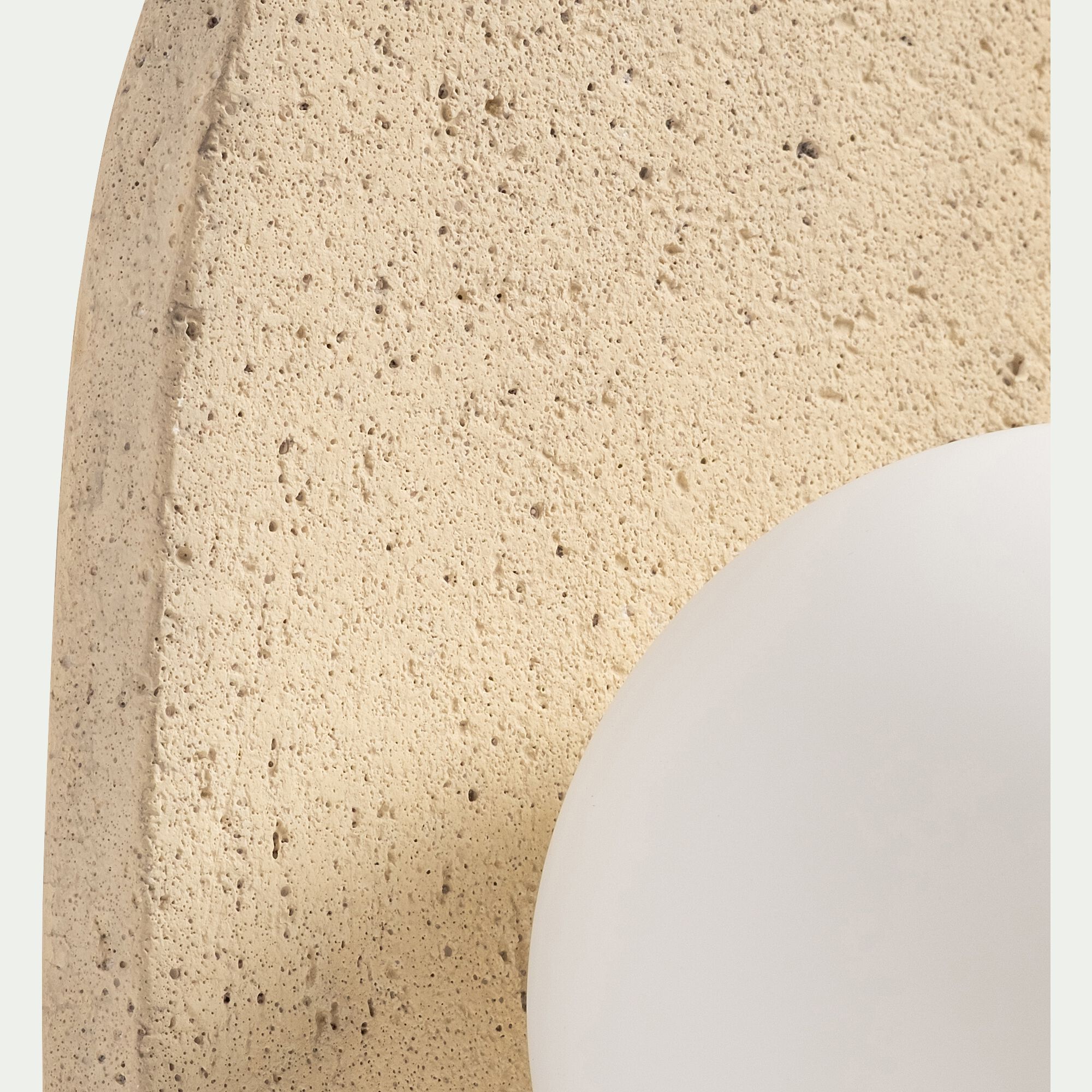 CYRIAC - Applique murale électrifiée en magnésie H26cm - beige