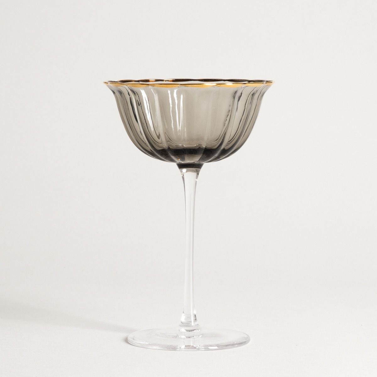 Kieliszek SCURO koktajlowy, czarny ze złotym rantem 0,2 l