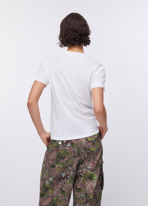 T-shirt con stampa e applicazioni