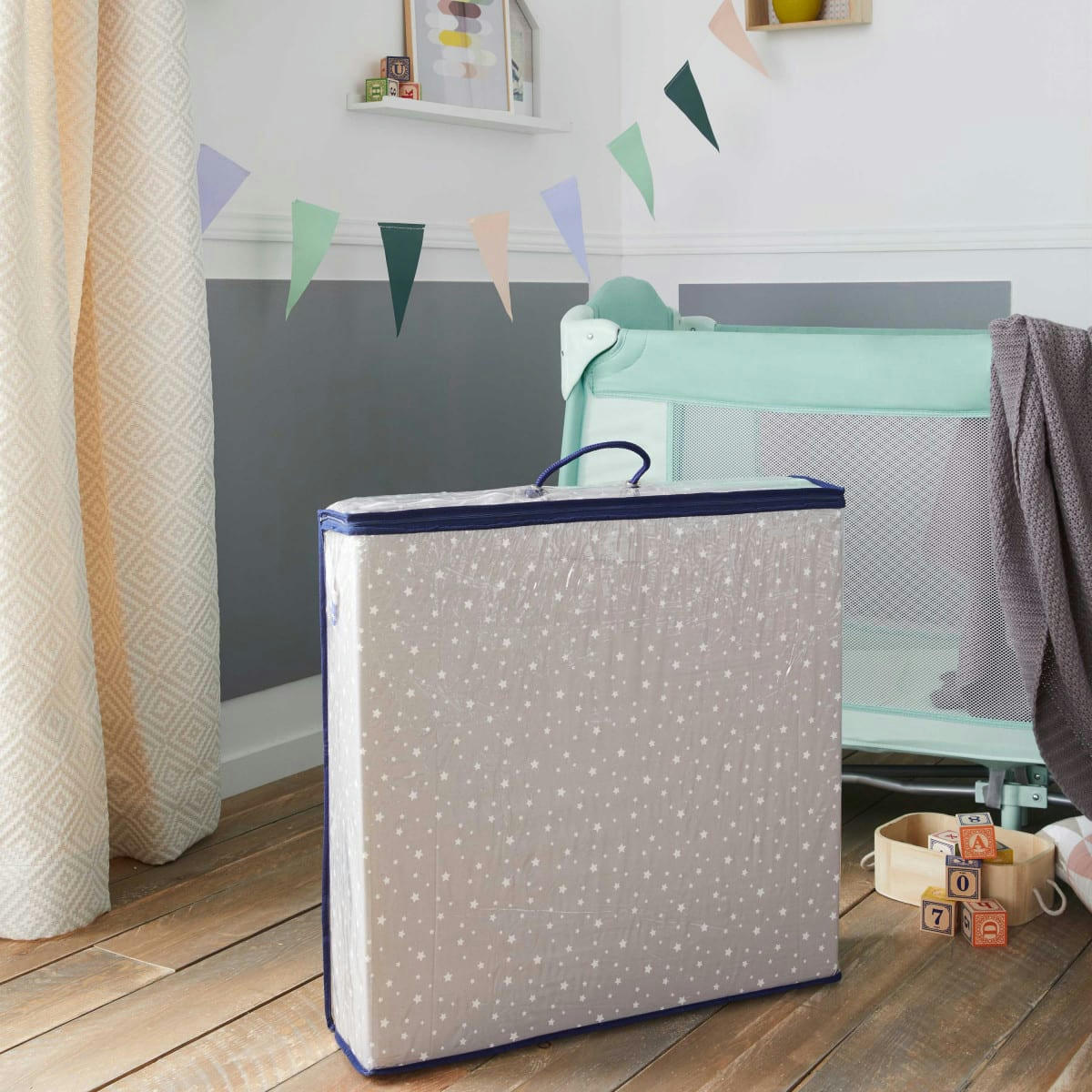 VOYAGE - Matelas bébé pliant réversible et déhoussable 60x120x7