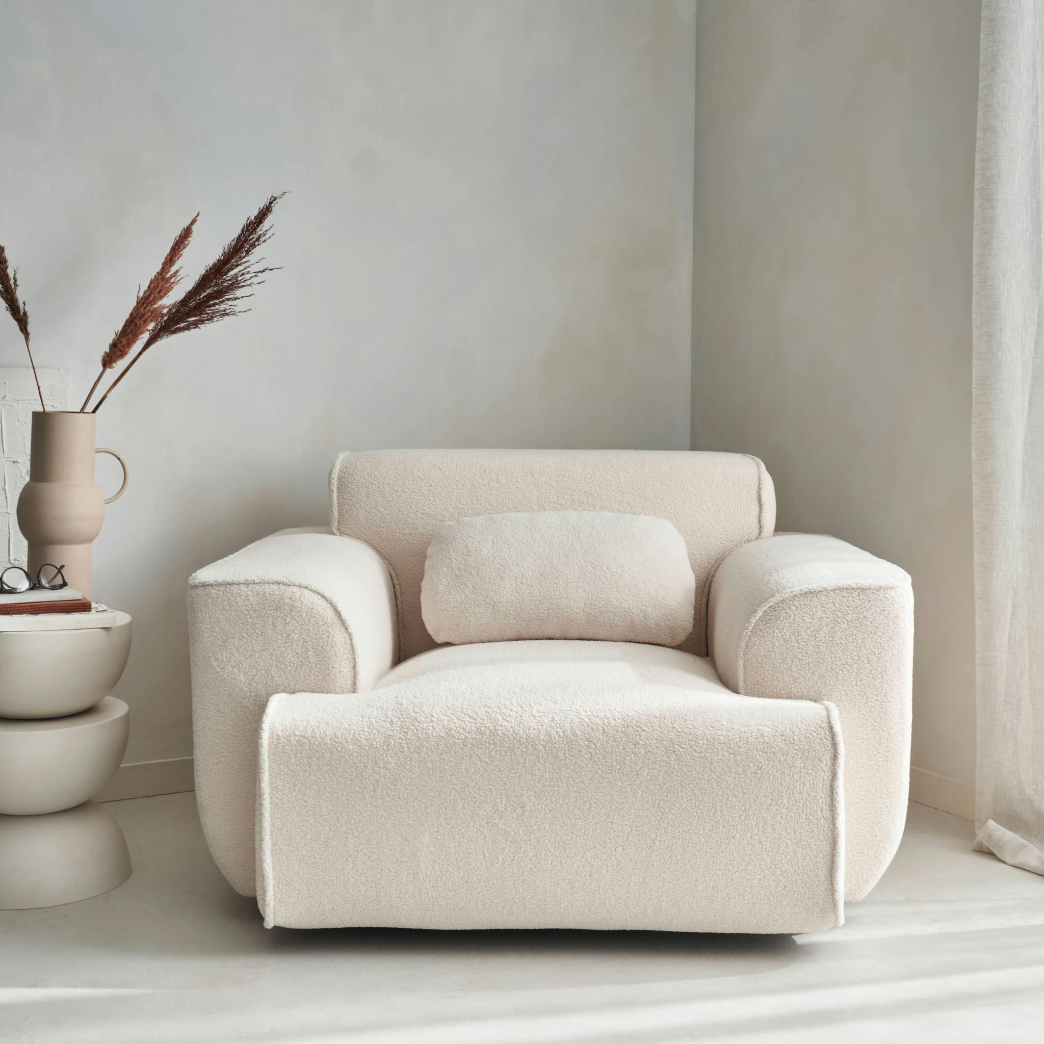 WALLAS - Fauteuil tissu bouclette blanche, lignes arrondis