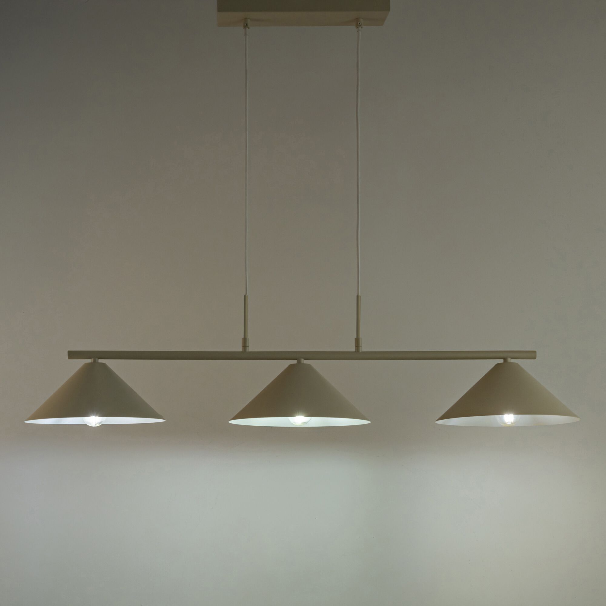 RAVENNE - Suspension électrifiée en fer 3 ampoules - beige sable