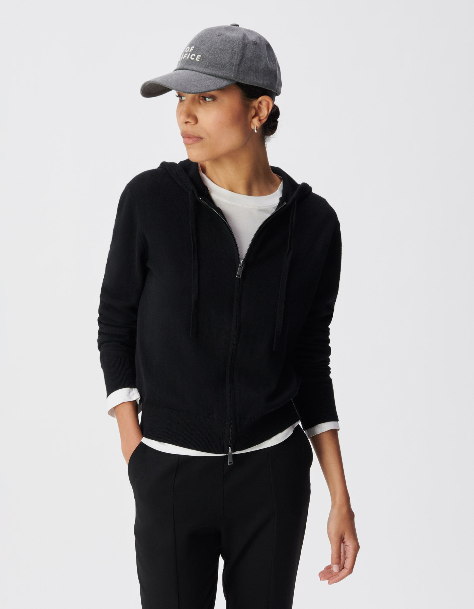 Cardigan capuche noir tricot chiffres strass dos Femme
