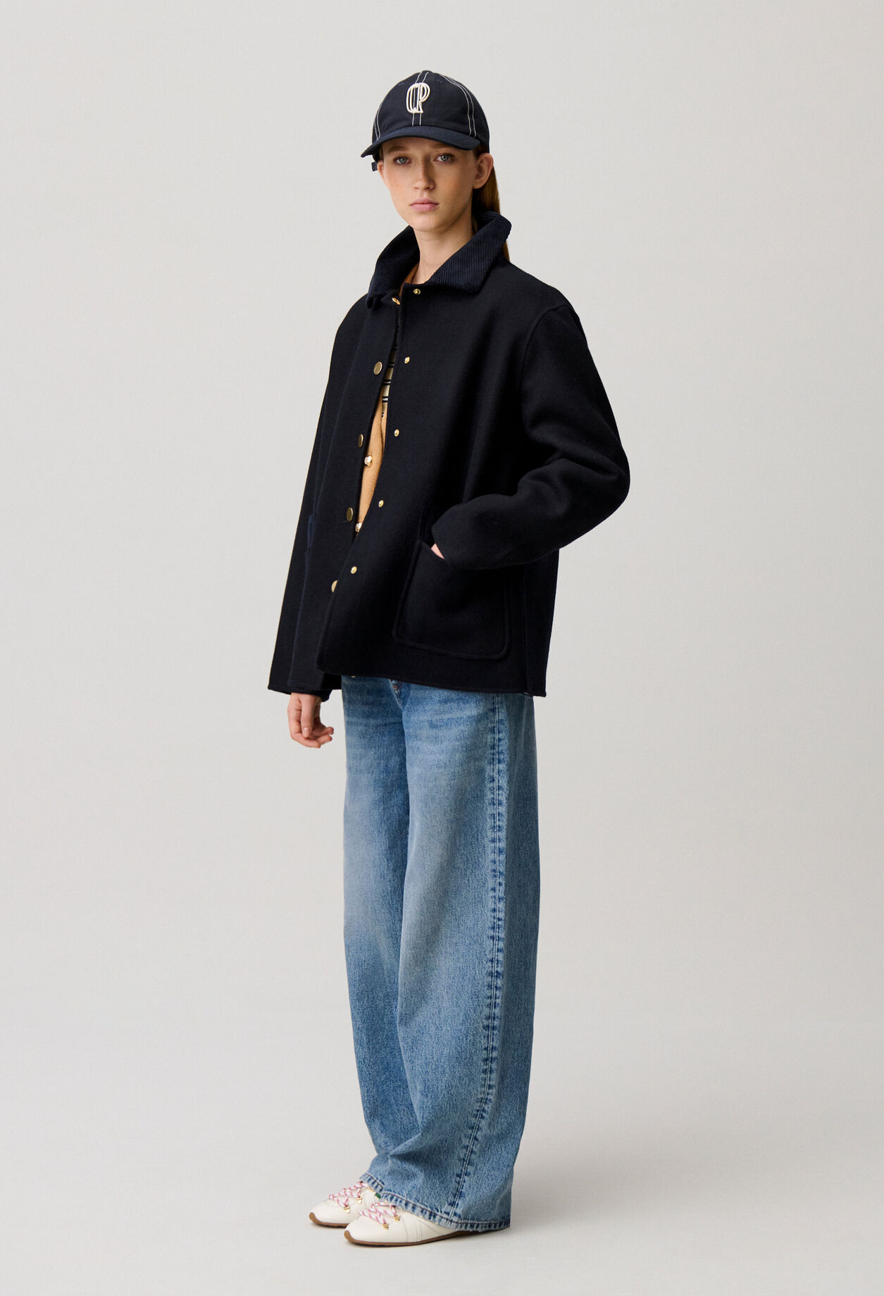 Manteau droit court laine