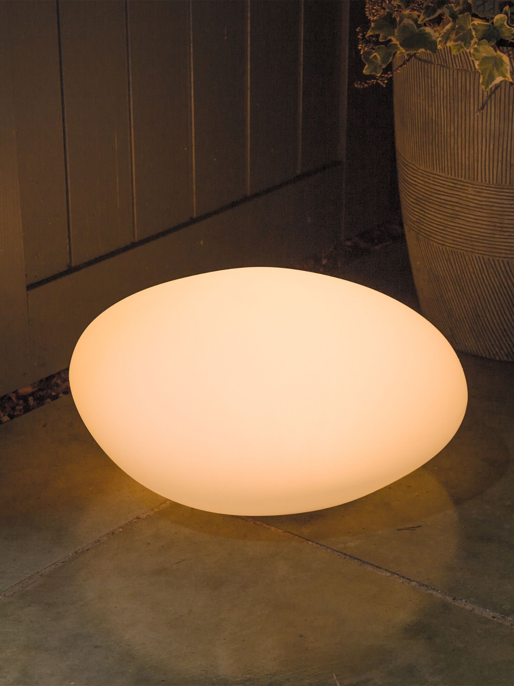 SolarCentre White ShapeLights Pebble Light