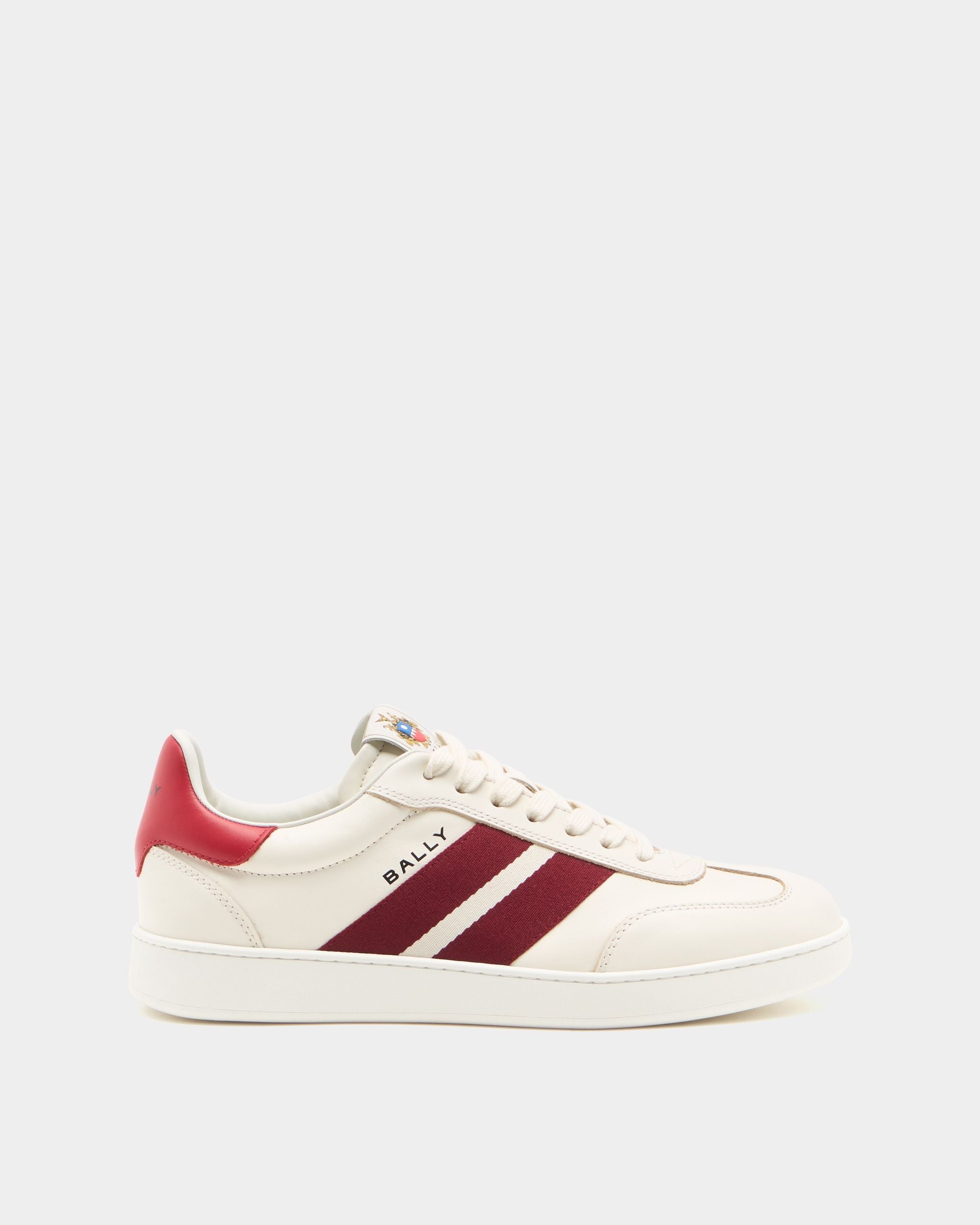 Retro Crest Sneaker Aus Leder In Elfenbein