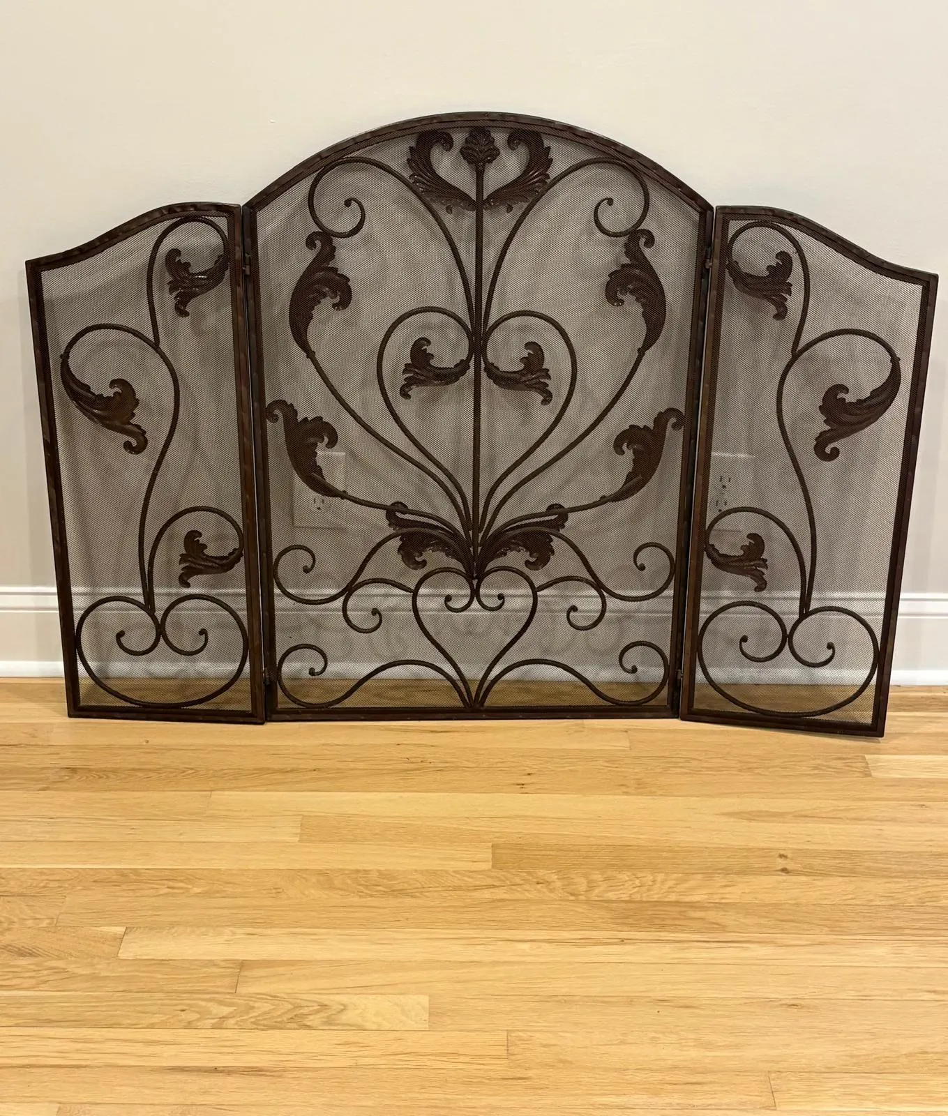 Vintage Spanish Style Black Iron Metal Mesh 3 Panel Fireplace Screen 49x34in