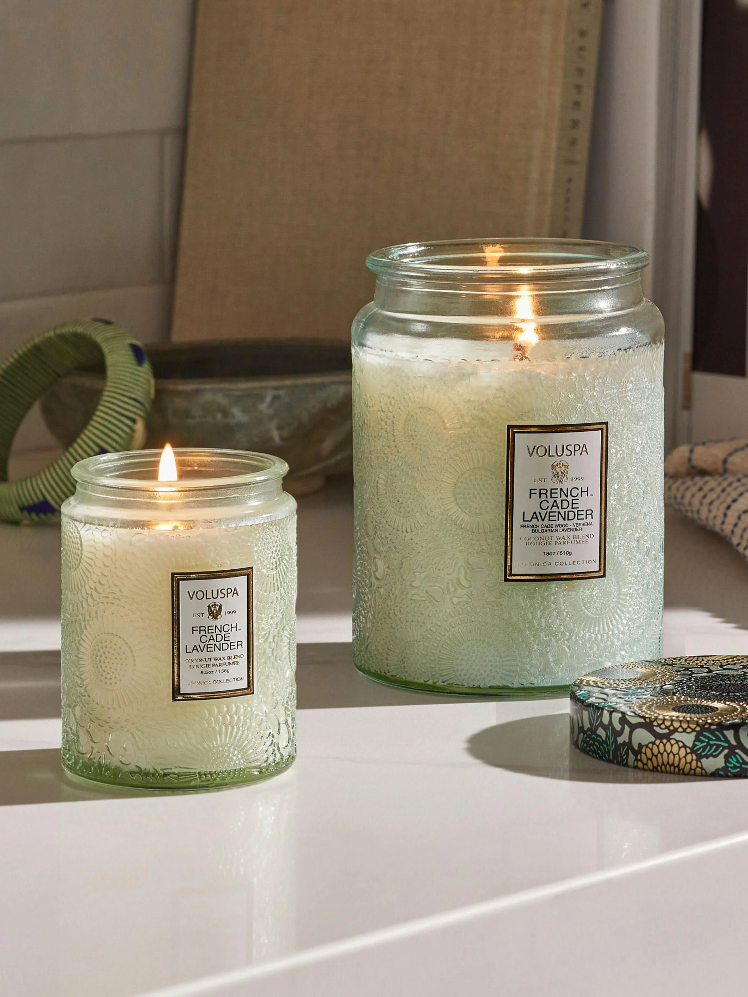 Handgefertigte Duftkerze Japonica Collection (Cade-Holz, Eisenkraut & Lavendel)