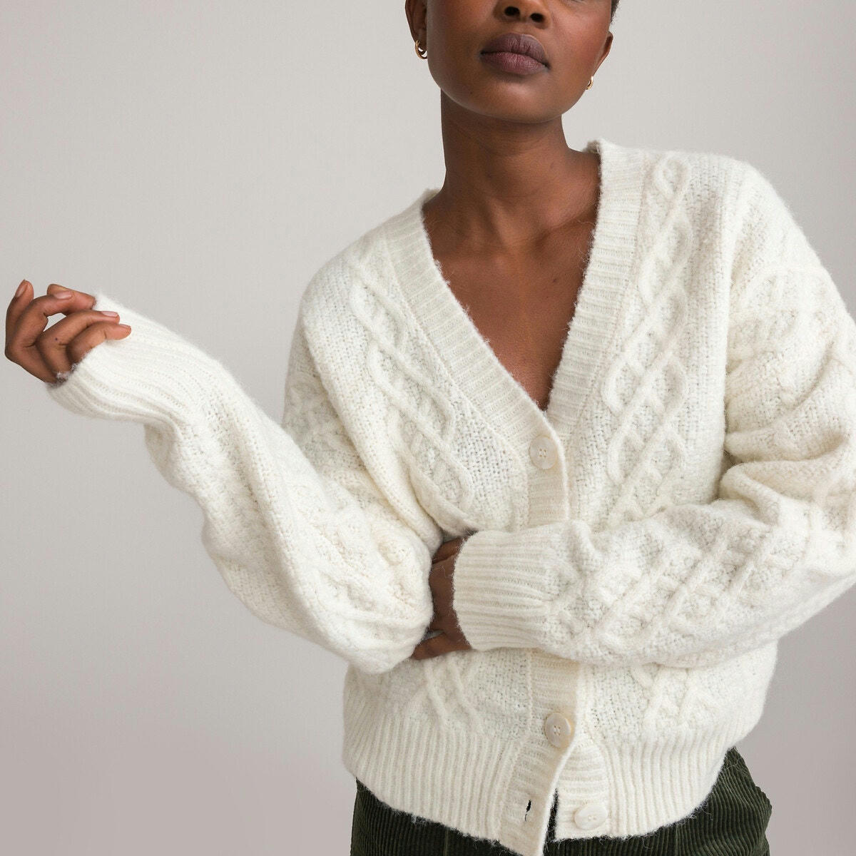 Gilet encolure v, maille torsadée