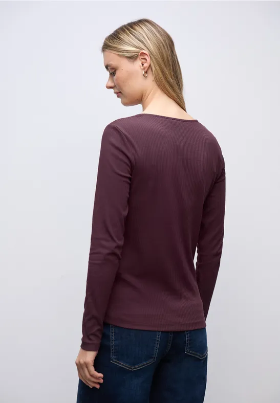 Shirt mit Herzausschnitt