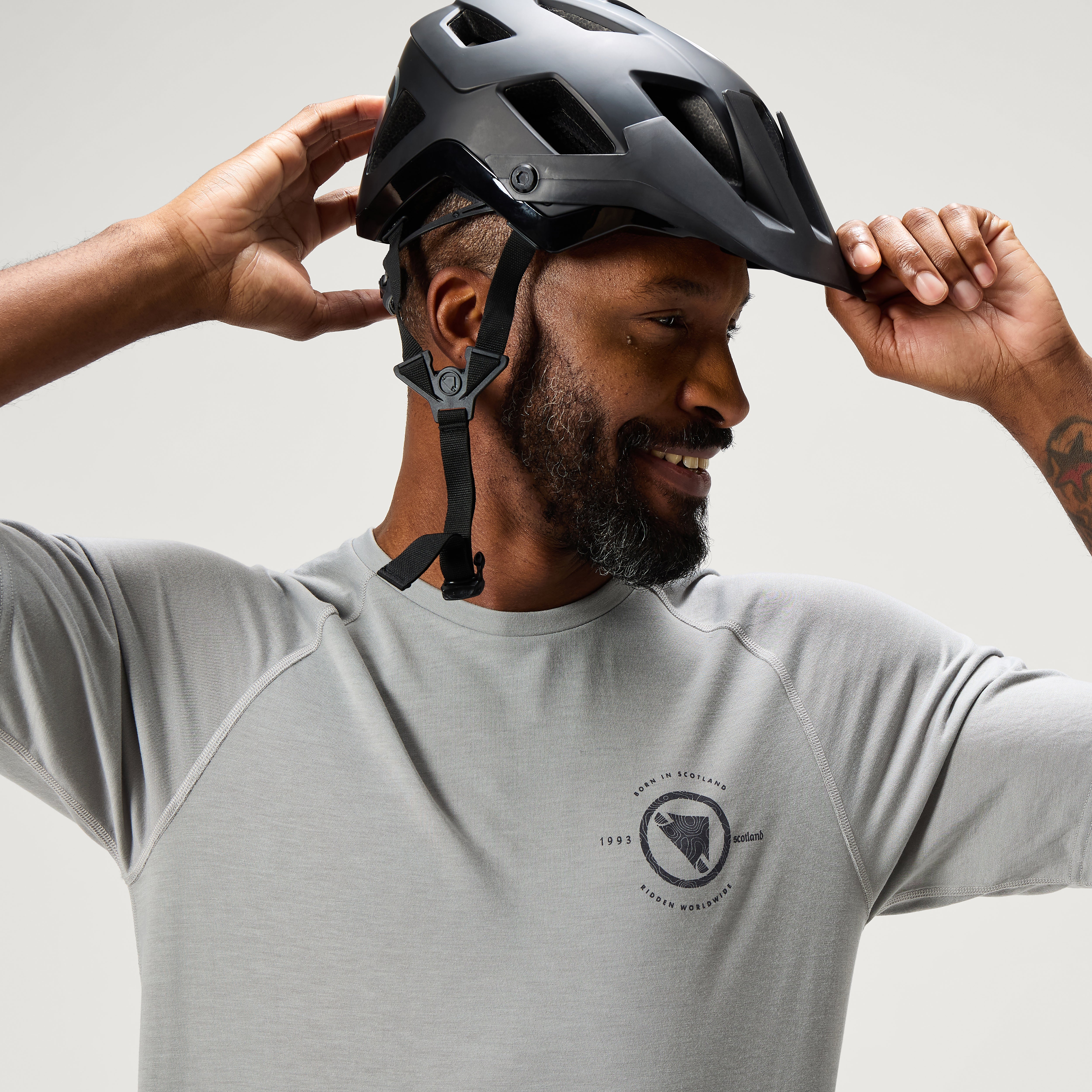 Men's Loop S/S Tech Tee - Dreich Grey