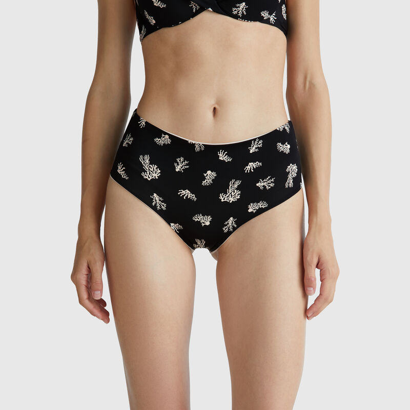 Reversible swim bottoms
