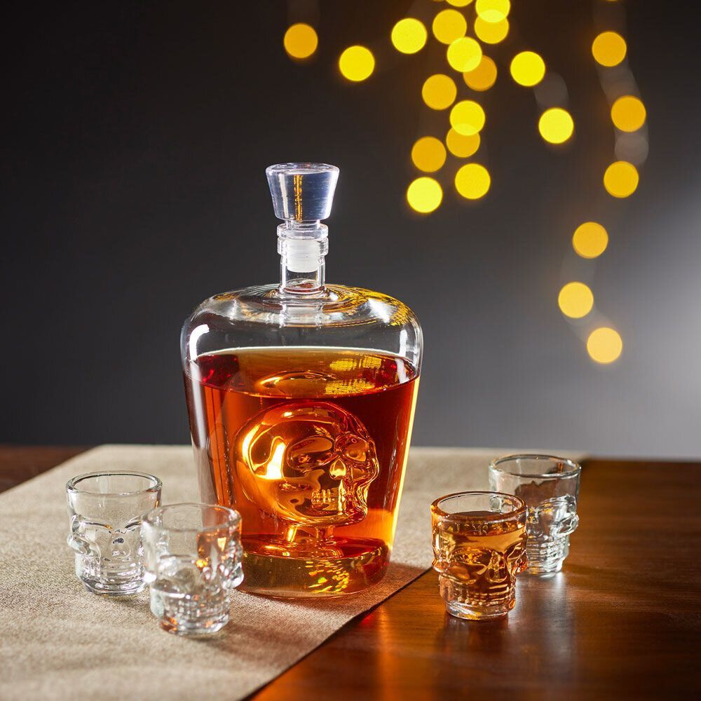 Coffret rhum carafe et verre x4 design tête de mort
