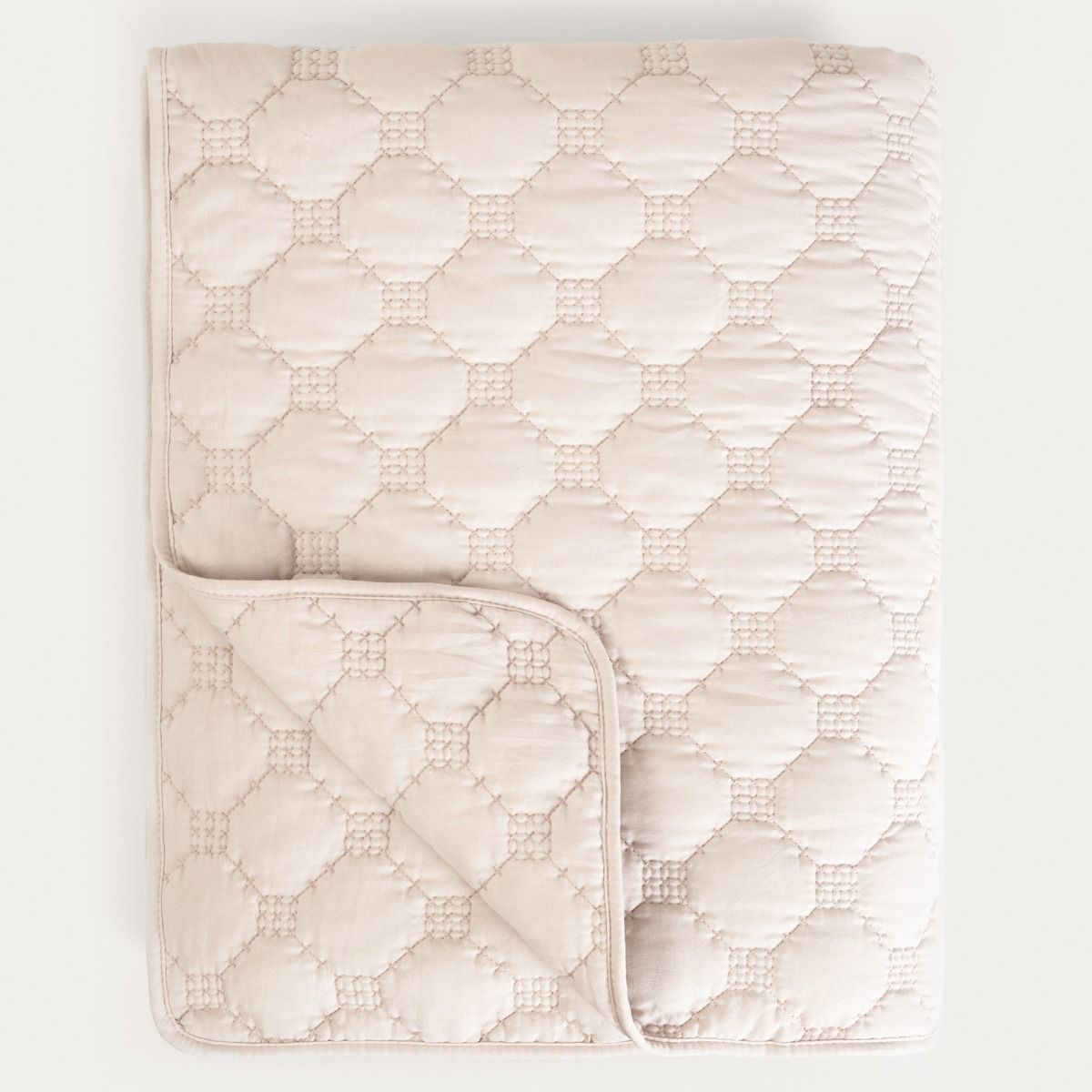 Narzuta SPROUT z pranej mikrofibry z przeszyciami beżowa 200x220 cm