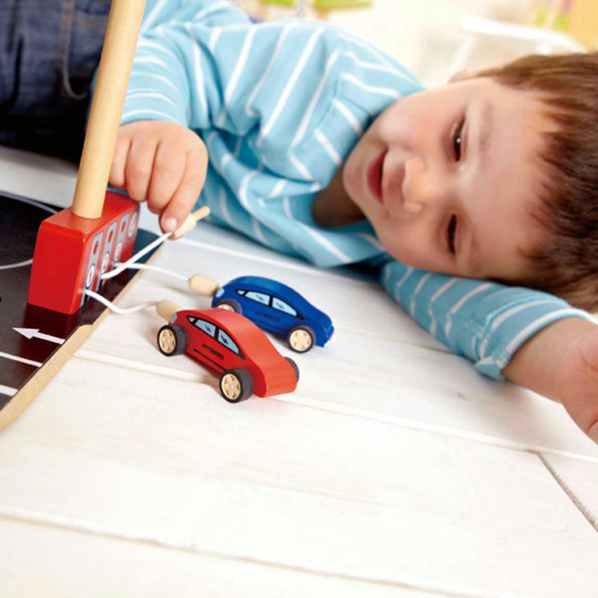 - Garage en bois jouet