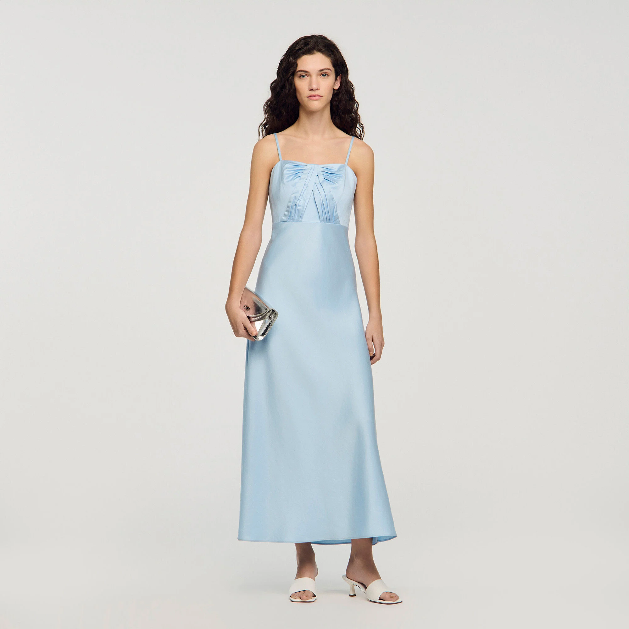 Robe longue satinée