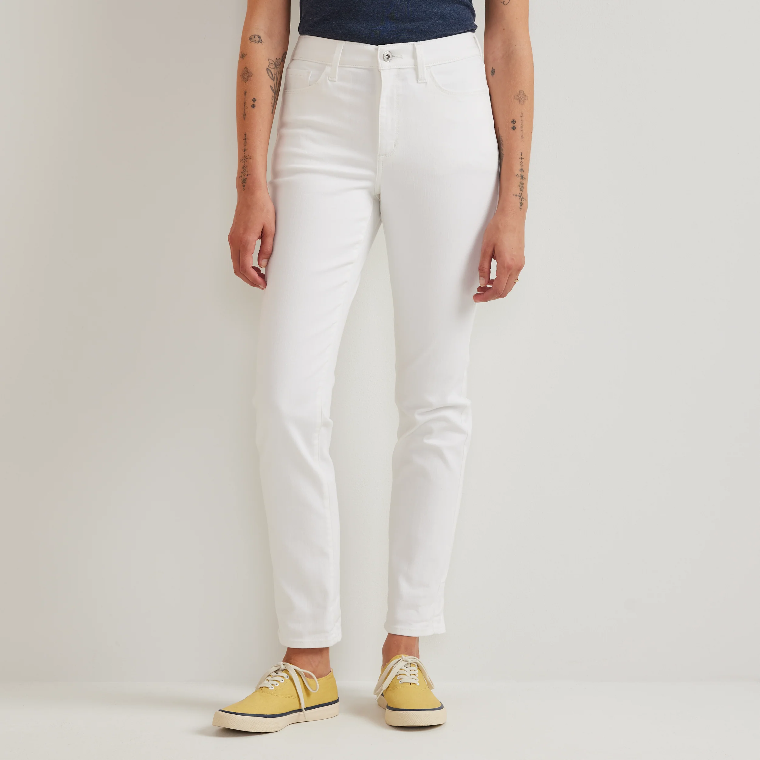 Women's Venture Stretch High-Rise Straight Leg Jeans