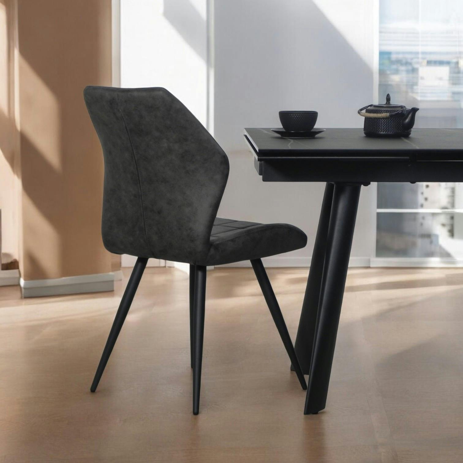 Chaise anthracite motif damier (lot de 2) LOMBARDIE