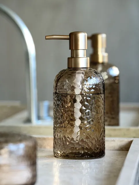 Sæbedispenser GENEVAD genanvendt glas brun