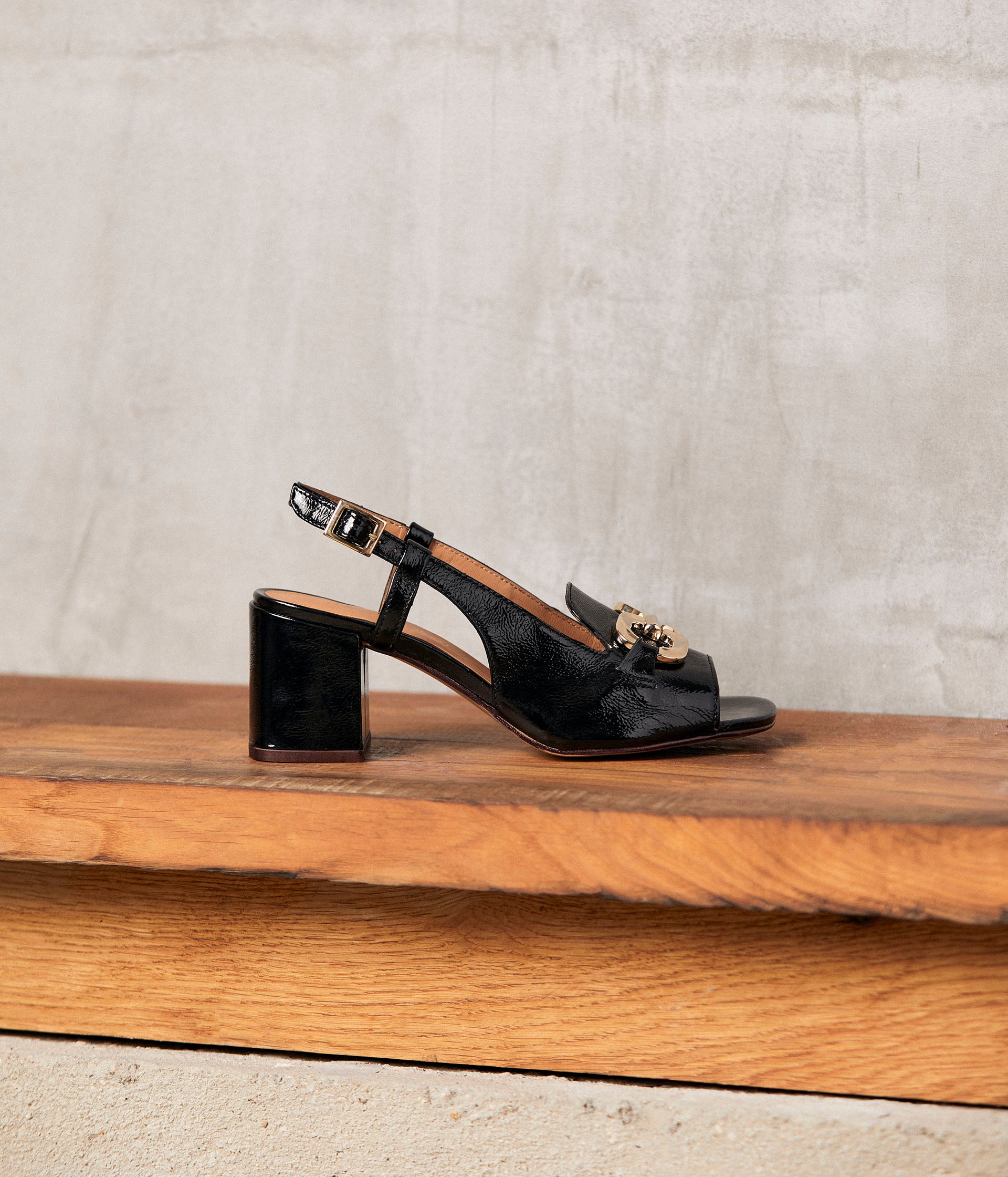 Slingbacks vernies noires Devi