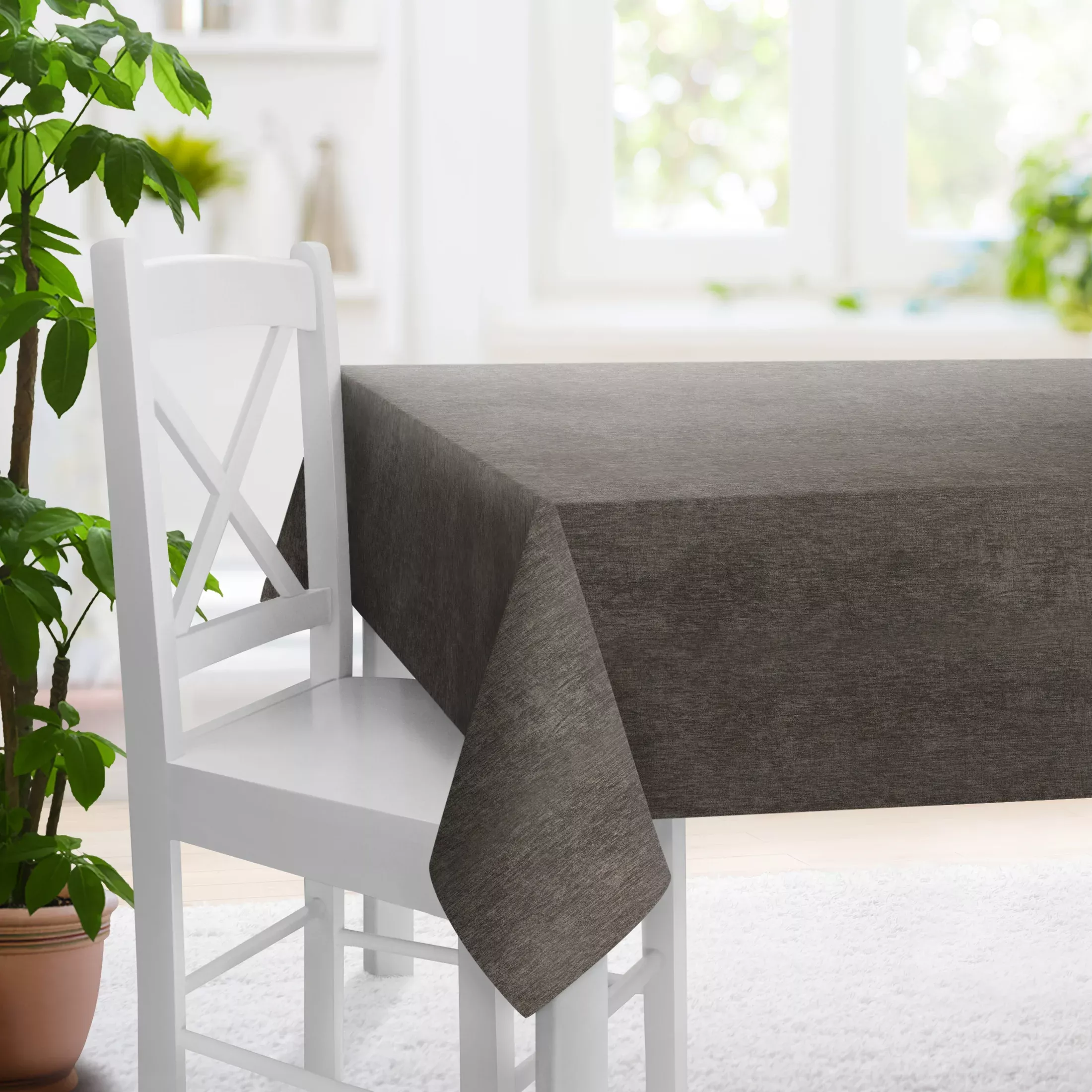 Obrus na wymiar brązowy z tkaniny o szenilowej strukturze