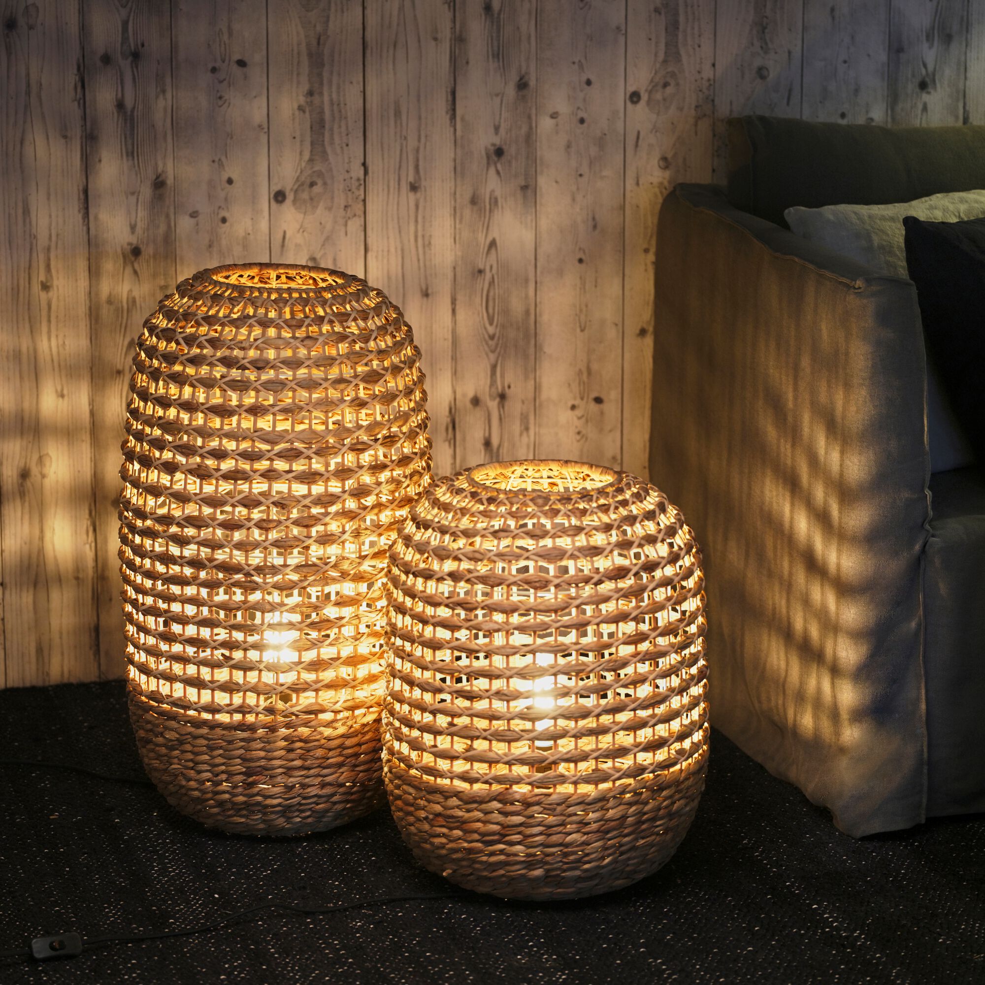 VENACO - Lampe en rotin - naturel D40xH70cm