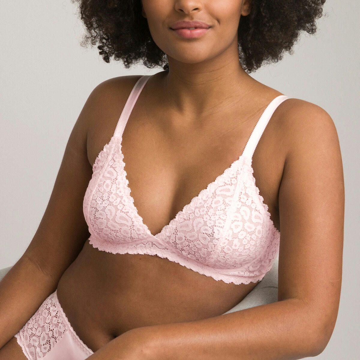 Soutien-gorge triangle sans armatures en dentelle