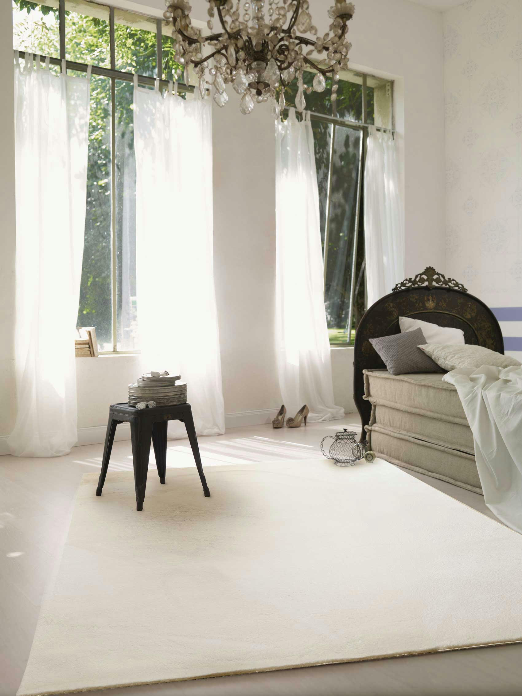 LAGO - Tapis tufté mèches rases blanc cassé crème 160x225