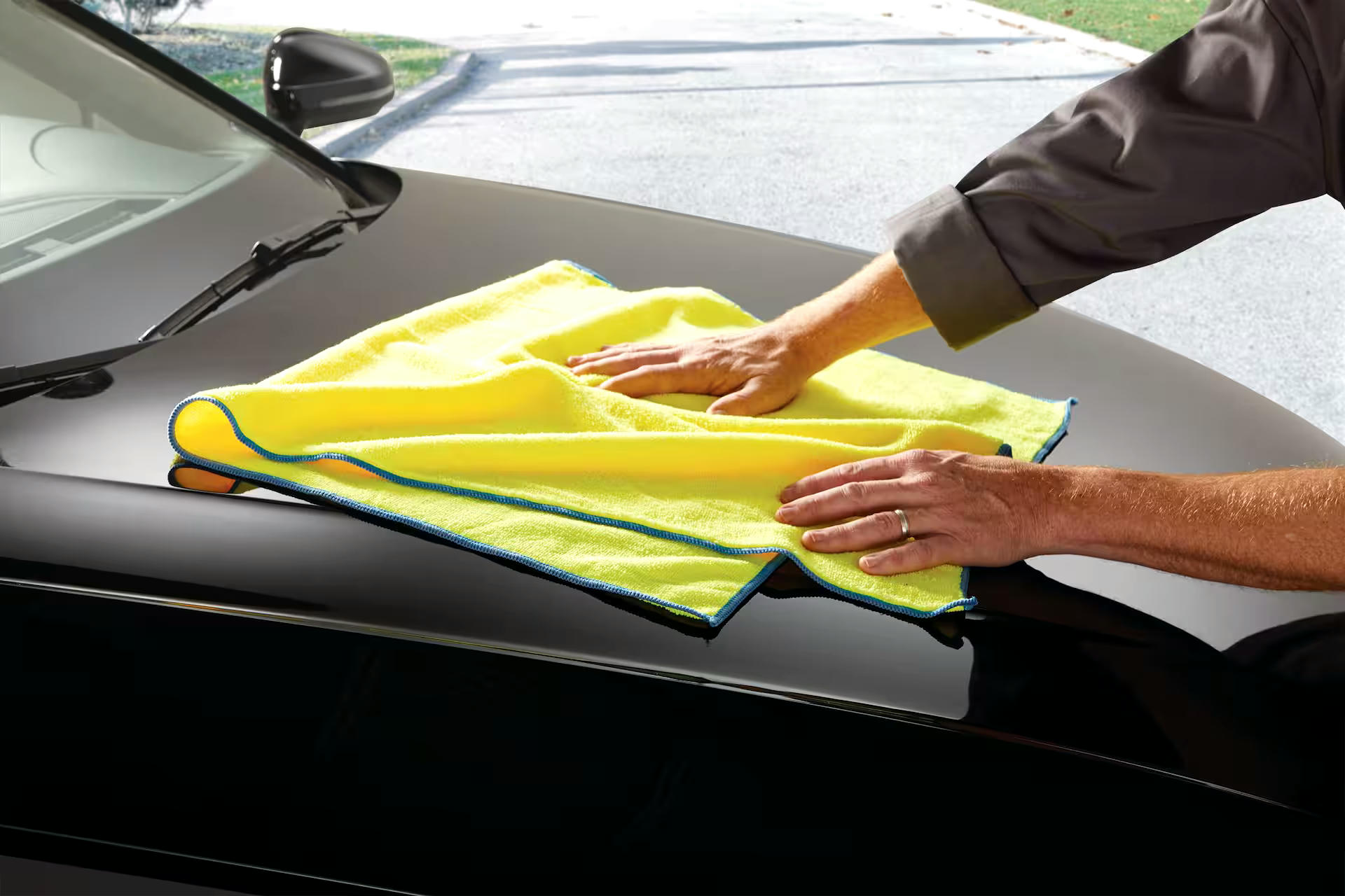 SIMONIZ Microfibre Extra Large Drying Towel, 6.5 sq.ft., Yellow