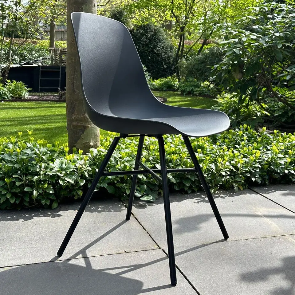 Nolon Noa-Pip Kunststof Tuinstoel Zwart - Zwart Onderstel