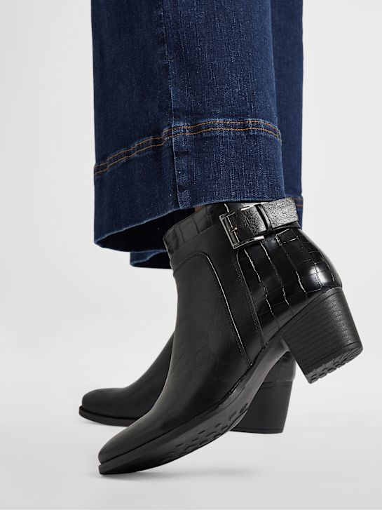 Classic ankle boot