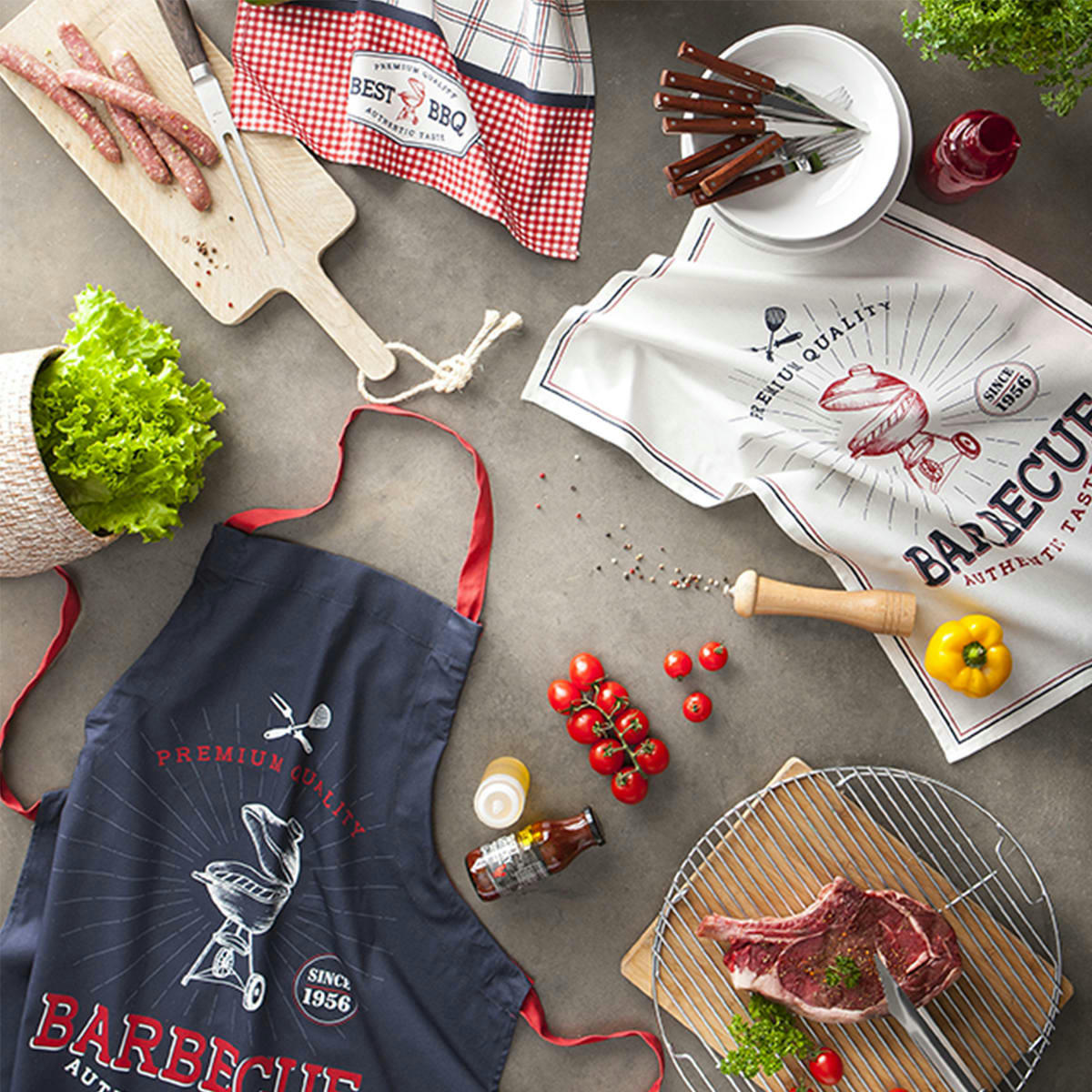 BBQ - Tablier imprimé bleu marine en coton 76 x 85