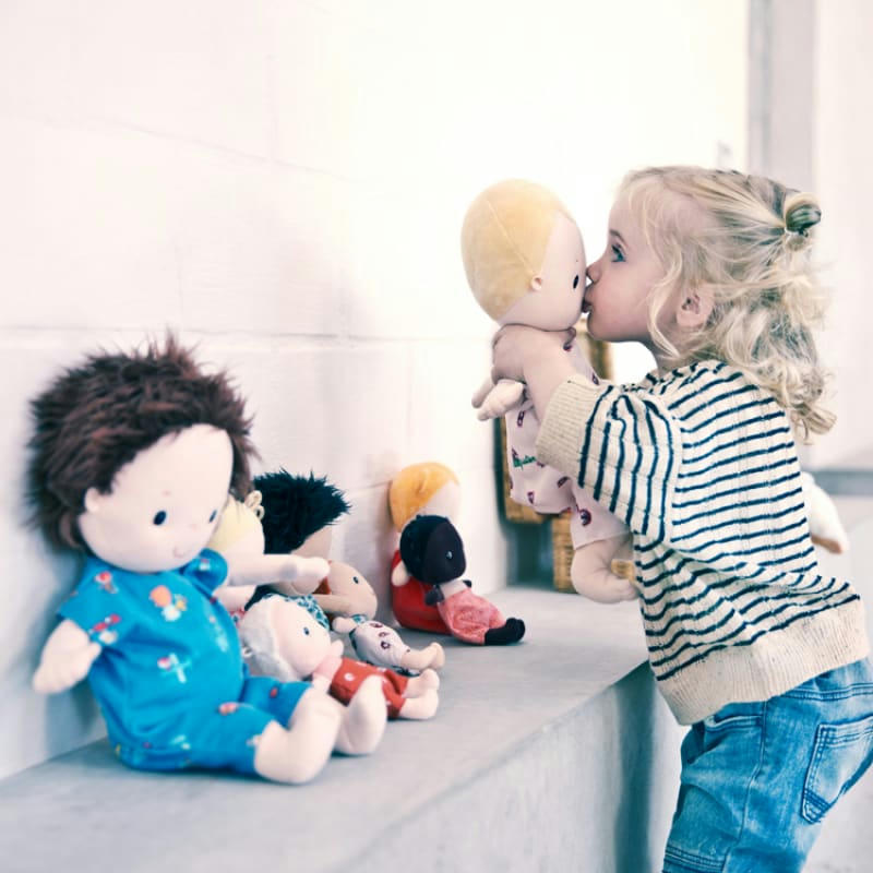 - Mini poupée souple Mon premier bébé Mila (8 cm)