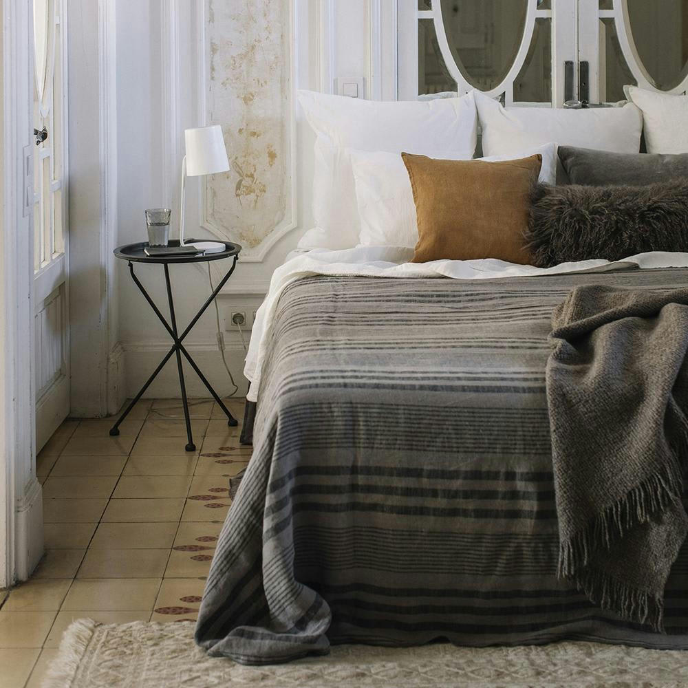 BEGUR - Jeté de  Lin pur lavé Stripes Gris Noir 140x180