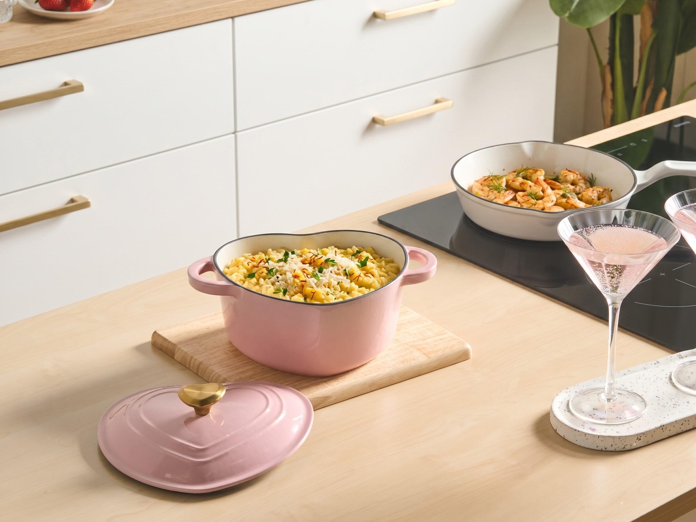 Cast Iron Pot LEVORRA Pink