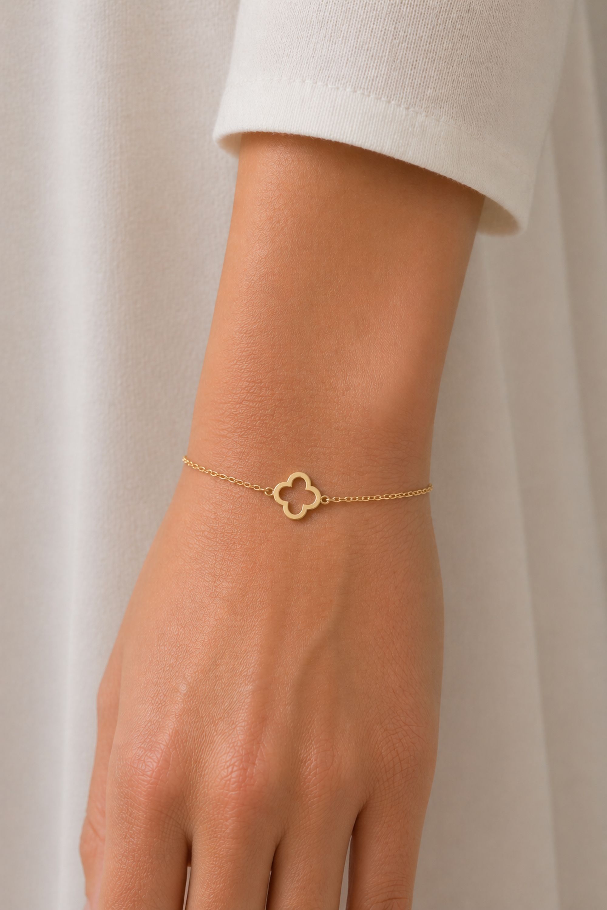 Jon Richard Gold Plated Waterproof Clover Bracelet