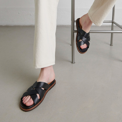 Mules à brides largesen cuir noir | ALEXANDRE