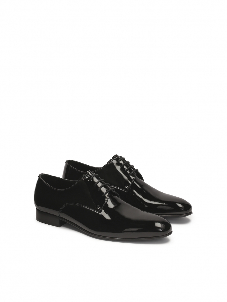 Black formal shoes